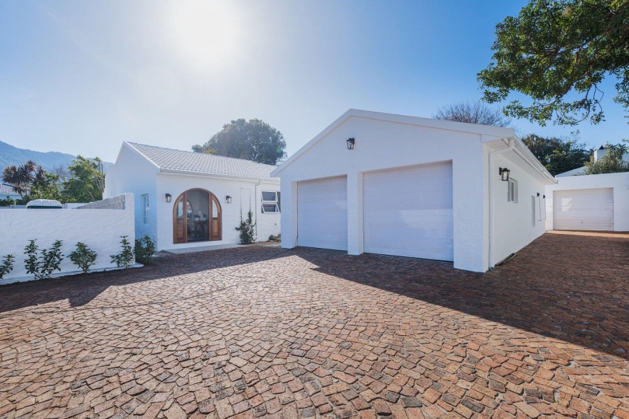 3 Bedroom Property for Sale in Constantia Western Cape